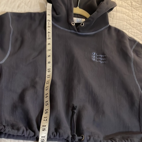 Champion reverse weave hoodie bundle to get a better deal smoke/animal free home - Picture 6 of 9